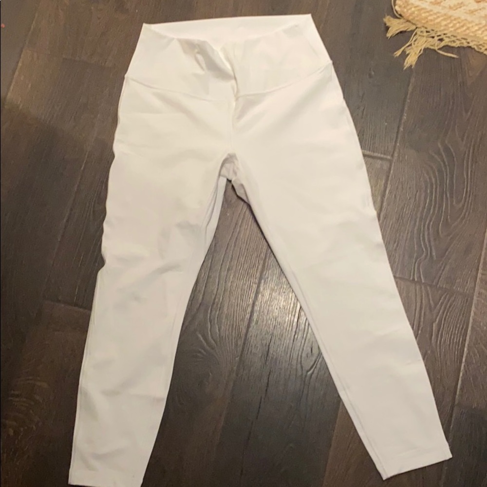Brand new white lululemon wunder under leggings